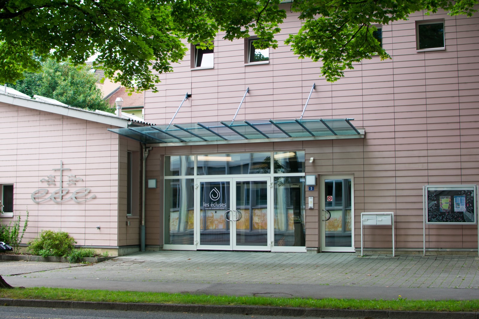 Église Évangélique des Écluses — Kirche in Biel